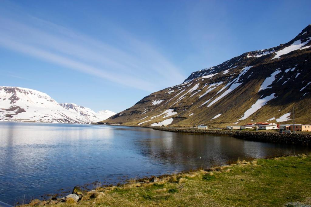 Comfy Guesthouse Westfjords Sudureyri Eksteriør billede