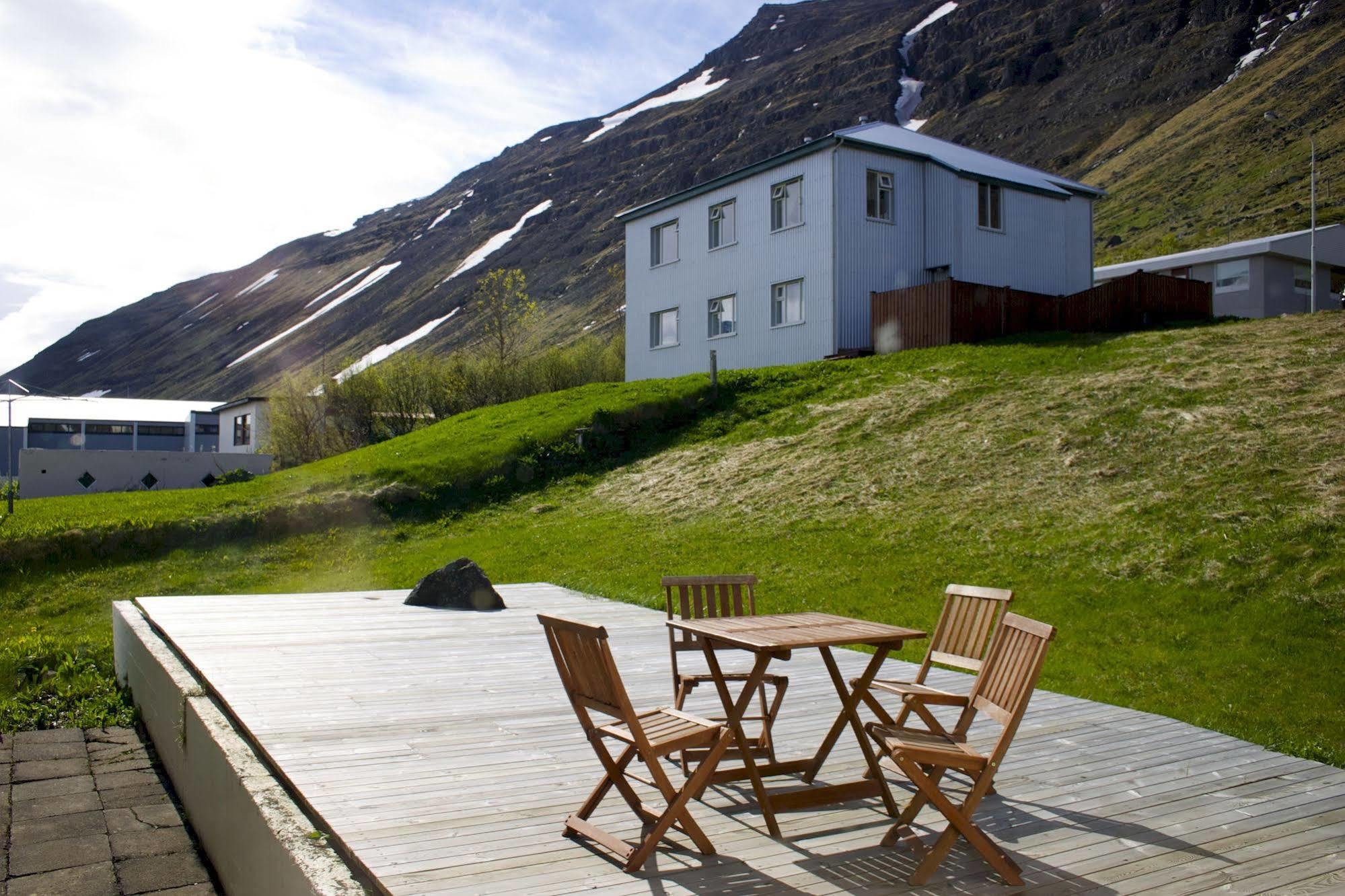 Comfy Guesthouse Westfjords Sudureyri Eksteriør billede