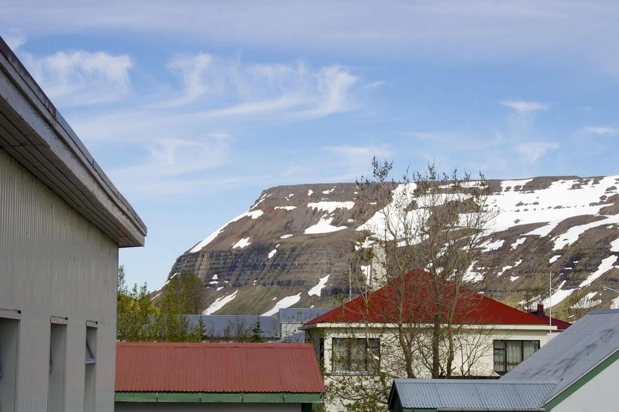 Comfy Guesthouse Westfjords Sudureyri Eksteriør billede