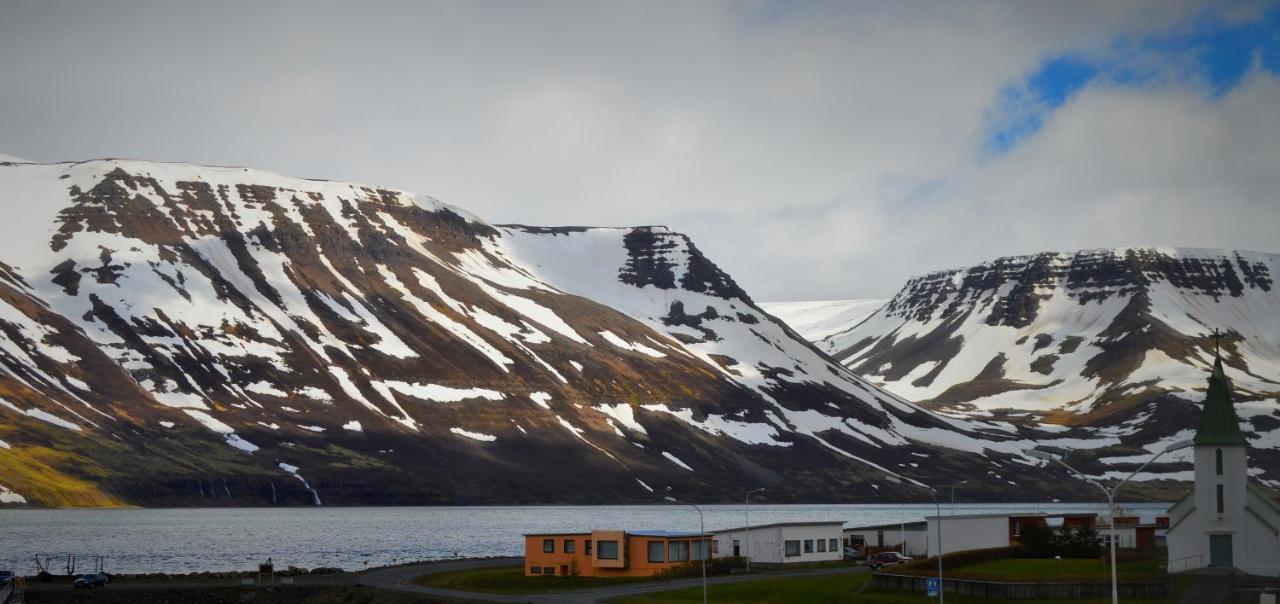 Comfy Guesthouse Westfjords Sudureyri Eksteriør billede